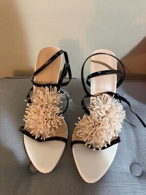 SHEIN Black Strappy Sandals with Cream Floral Pom